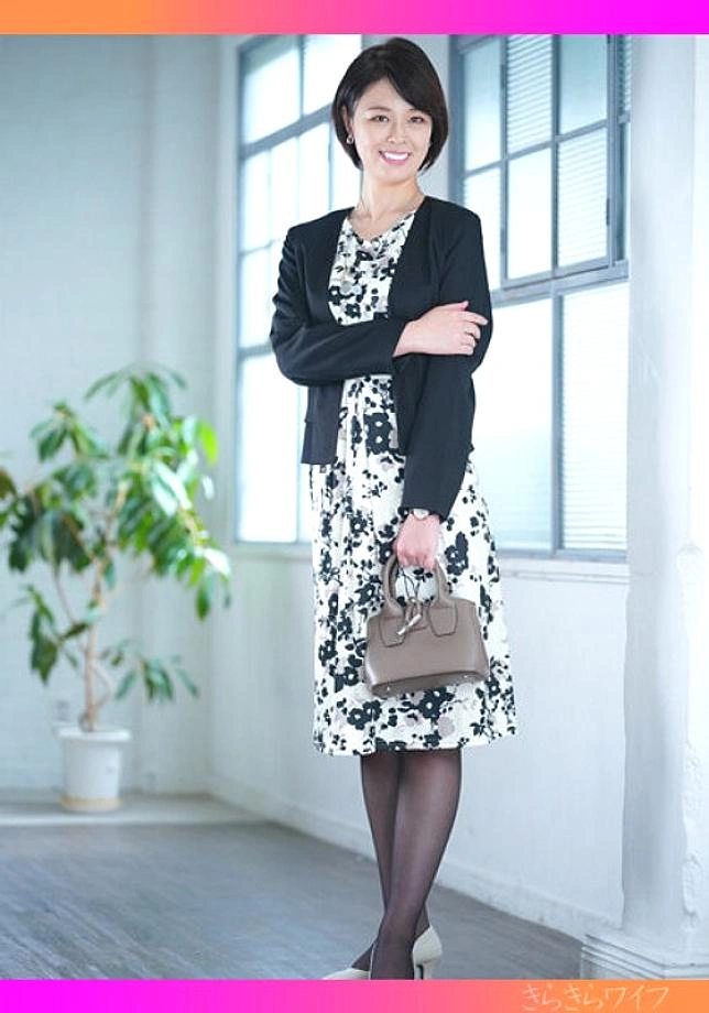 tyvm-276 ภรรยาที่มีร่างกายที่สวยงามหิวกระหายความสุขจมน้ำตายในการปฏิสนธิของเหลวที่มีเมฆมากหนาและกลายเป็นผู้หญิง